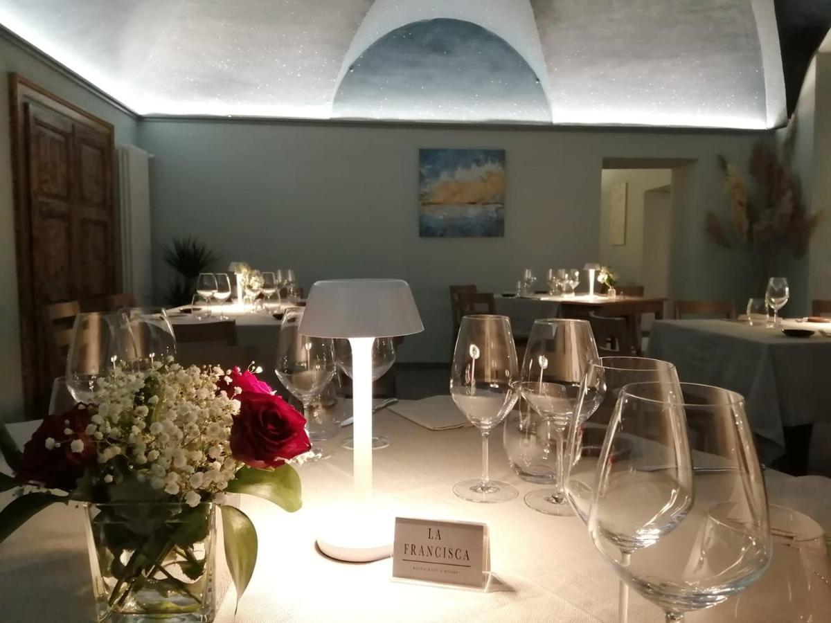 אומניה Locanda La Francisca מראה חיצוני תמונה